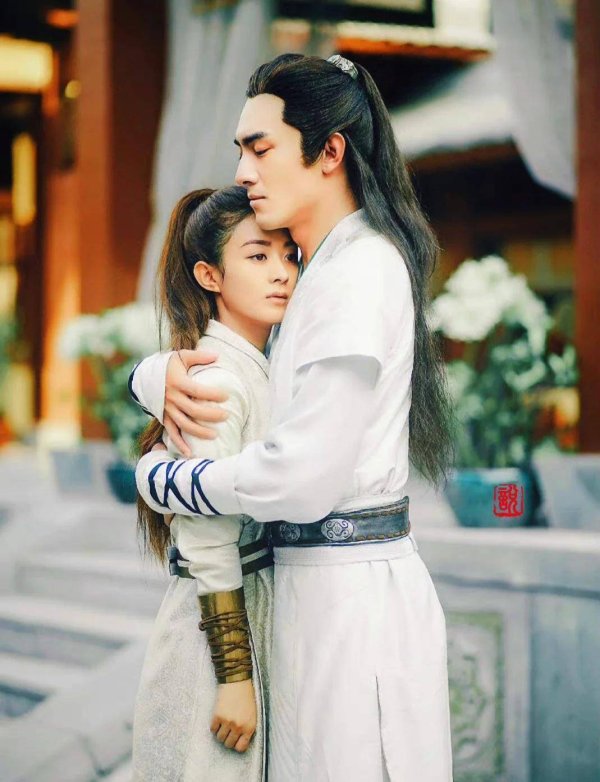 在线股市配资平台 让观众恨到牙痒的荧幕村霸，私下竟是相守20年的好男人，曹征用二十年活成娱乐圈清流